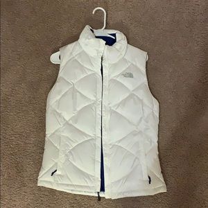 Small Women’s North Face Vest